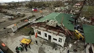 Typhoon Haiyan: Death toll in Philippines more than 10,000