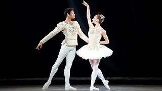 Jewels – 'Diamonds' pas de deux (Balanchine; Marianela Nuñez; Thiago Soares; The Royal Ballet)