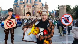 COME INTRUFOLARE UN POKEMON A DISNEYLAND!! VOGLIONO ARRESTARCI..😰 *non dovevamo*