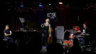 Dead Man’s Road – Анна Бутурлина и джазовое трио – 27.11.21 – джаз-клуб «ЭССЕ» (г.Москва).