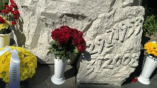 Могила Александра Абдулова 🙏 В день рождения актёра. Лампадка🙏 29 мая 2024. Ваганьковское кладбище