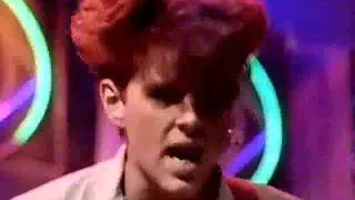 Thompson Twins - Hold Me Now (1983) Top Of The Pops