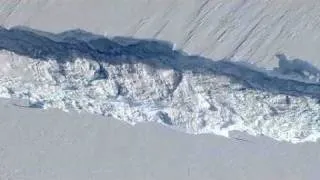 НАСА обнаружило новый ледниковый разлом