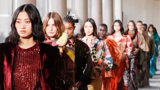 ETRO Woman Fall Winter 22 Fashion Show