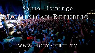 Youth receive the Fire of the Holy Spirit in the Dominican Republic!