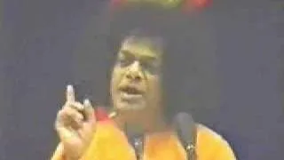 Sathya Sai Baba singing "Govinda Krishna Jay" Bhajan