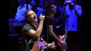 Chris Martin Sings Coldplay’s Biggest Hits During ‘Carpool’ Karaoke’ With James Corden