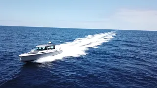 Axopar 37 Sports Cabin twin 400hp flying 58 kts