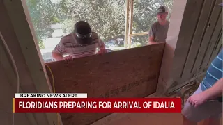 Floridians preparing for arrival of Idalia