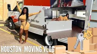 HOUSTON MOVING VLOG Pt.1: EMPTY APARTMENT TOUR + PACKING + NEW BEGINNINGS