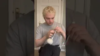 How guitarists play the otamatone