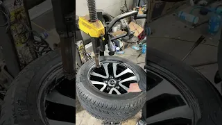 Tire Machine: Tire Remove & Install #shorts