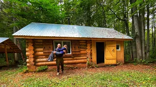 COZY NIGHT with my wife in a LOG CABIN. The Nocturnal Beast. Cooking on a campfire