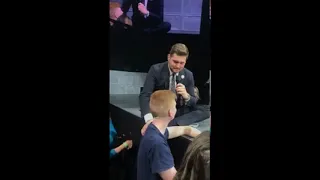 Michael Buble Sings  I've Got You Under My Skin  with 17 year old Fan