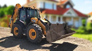 Dad Ride on Tractor Excavator and Helps Gleb which Stuck in slime on Car
