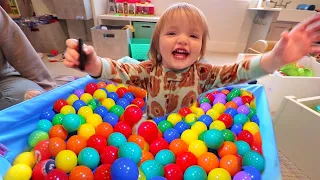 BALL PiT for NiKO BEAR!! games & crafts inside our house, coloring messages for friends, home fun!