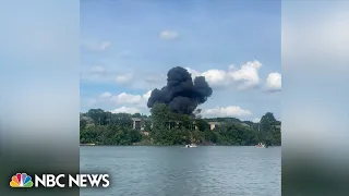 Watch: 2 people eject from fighter jet before crash at Michigan air show