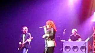 Kelly Clarkson  All I Ever Wanted Live @ HMH, Amsterdam 2010