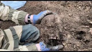 Подъем 9 бойцов забытых в воронке. Раскопки на вахте памяти. ПО Фронт