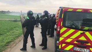 Les tirs des CRS sur les manifestants à sainte Soline