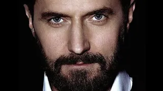 "The Passionate Shepherd to His Love" by Christopher Marlowe  (read by Richard Armitage)