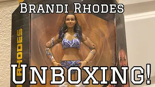Brandi Rhodes AEW Unrivaled series 1 Unboxing
