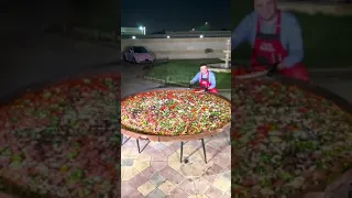 cznburak worlds biggest pizza 🍕|tempting 🤤#shots do subscribe for more videos ❤️