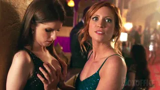 Jugando en el casino | Pitch Perfect 3 | Clip en Español