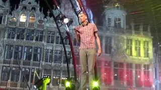 Stromae à la Grand Place le 27 septembre 2013 (Suite & fin).