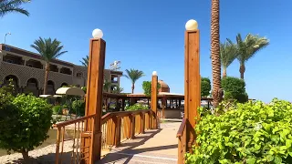 EGYPT, HURGHADA, SENTIDO (SUNRISE) MAMLOUK PALACE RESORT, IN THE GARDEN OF RESORT, JULY 2022