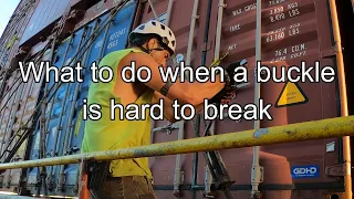 Lashing Containers  - How to break loose a difficult buckle.  #dockers #longshoremen #docker
