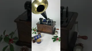 “Silent Night” Played on a 1907 Edison Standard Cylinder Phonograph
