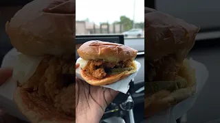 Popeyes New Golden BBQ Chicken Sandwich Review #shorts #fastfood #popeyes