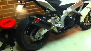 2010 Aprilia RSV4 with Akrapovic Carbon Slip On