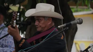 El Condesa del Mar de Bertin y Lalo- Capullito de Rosa Blanca (Video)