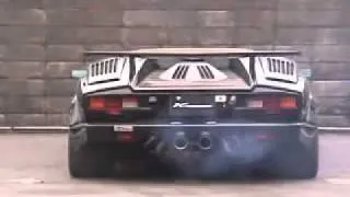 Lamborghini Countach - Engine Sound and Acceleration 1982