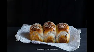 How To Make Soft and Fluffy Hokkaido Milk Bread (Tang Zhong and Autolyse Method)