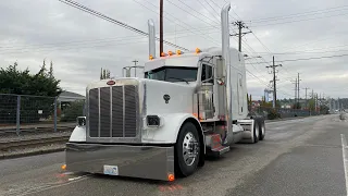 November 20, 2023 локальный Дальнобой Сиэтл Вашингтон Peterbilt 389 Cat C15￼￼