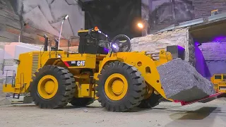 RC CATERPILLAR 993K IN ACTION// RC CARRARA WORLD! BIGGEST RC WHEEL LOADER  SCALE 1/14