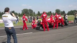 Partenza a razzo della Ferrari F1 sulla pista di Vairano Raduno quattroruote 2012