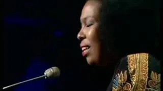 ROBERTA FLACK : FIRST TIME EVER I SAW YOUR FACE -1972 HD.
