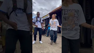 A stranger joins me while dancing in public😳😨 | Isabell.afro