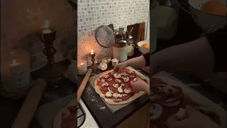 Homemade pizza for Halloween 🎃🤎 Easy & delicious