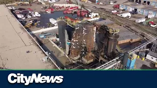 Crews tackle asphalt plant fire in southeast Calgary