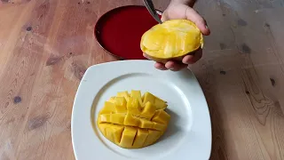 Mango 🥭 How to beautifully and quickly peel a mango#mango_fruit #mango #yt