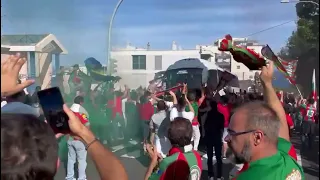 Loucura na chegada do autocarro do Marítimo ao Estádio dos Barreiros