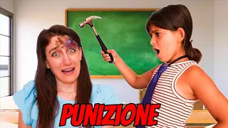 MAI GIOCARE CON LA MAESTRA CATTIVA!!PUNIZIONE A SCUOLA!!