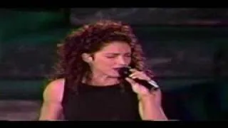 Gloria Estefan - I'm not giving you up (Live in Mexico)