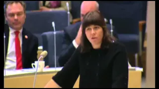 Åsa Romson avgår. Inte så konstigt. Titta på detta.