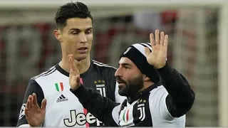 Flitzer auf Cristiano Ronaldo in dem Champions league spiel Leverkusen vs Juventus
